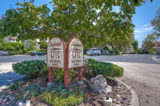 Photo #1: 240010292 Listing