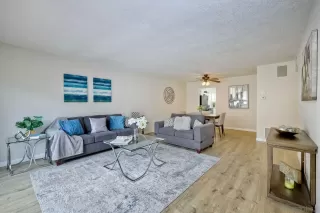 Photo #5: 240010292 Listing