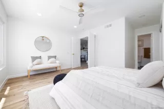 Photo #6: 240010300 Listing