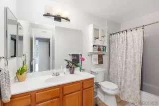 Photo #6: 240010321 Listing