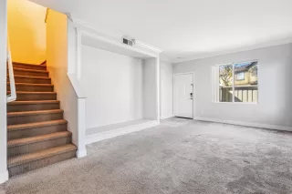 Photo #3: 240010349 Listing