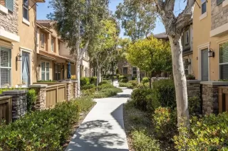 Photo #3: 240010362 Listing