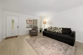 Photo #2: 240010364 Listing