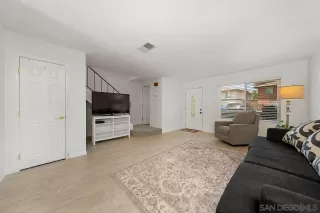 Photo #3: 240010364 Listing