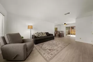 Photo #5: 240010364 Listing