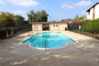 Photo #5: 240010381 Listing