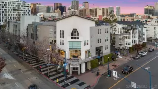 Photo #2: 240010405 Listing