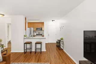 Photo #2: 240010410 Listing 