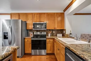 Photo #6: 240010417 Listing 