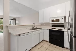 Photo #4: 240010464 Listing