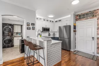 Photo #2: 240010478 Listing