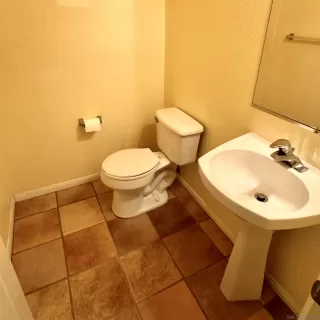 Photo #4: 240010497 Listing