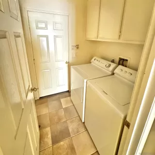 Photo #5: 240010497 Listing