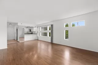 Photo #6: 240010533 Listing