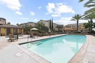 Photo #3: 240010549 Listing