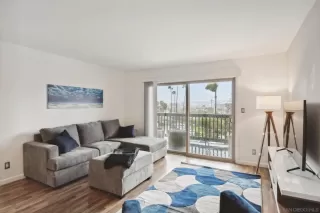 Photo #5: 240010598 Listing 