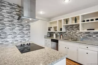 Photo #6: 240010598 Listing 