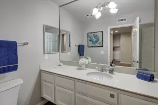 Photo #6: 240010612 Listing