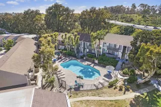 Photo #3: 240010633 Listing