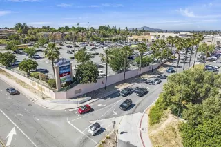 Photo #4: 240010633 Listing