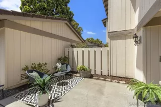 Photo #2: 240010647 Listing