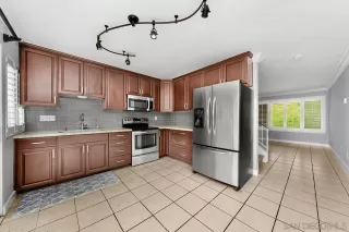 Photo #5: 240010661 Listing