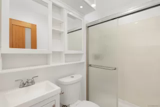 Photo #6: 240010663 Listing