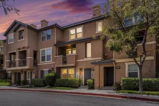 Photo #2: 240010680 Listing