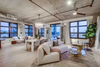 Photo #2: 240010726 Listing 