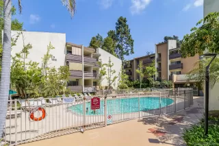 Photo #5: 240010728 Listing 