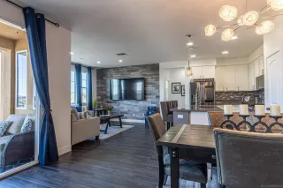 Photo #1: 240010739 Listing