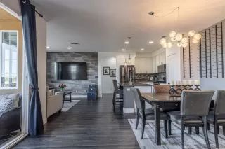 Photo #3: 240010739 Listing