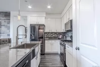 Photo #4: 240010739 Listing