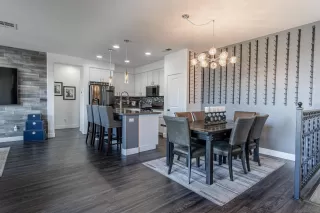 Photo #5: 240010739 Listing