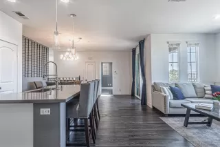 Photo #6: 240010739 Listing