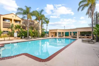 Photo #1: 240010778 Listing