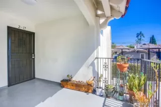 Photo #3: 240010780 Listing