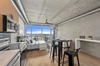 Photo #2: 240010799 Listing