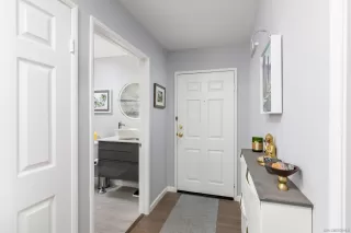 Photo #3: 240010816 Listing