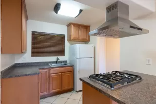 Photo #2: 240010841 Listing