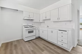 Photo #3: 240010852 Listing