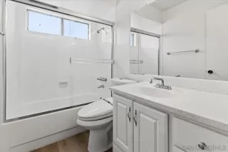 Photo #5: 240010852 Listing