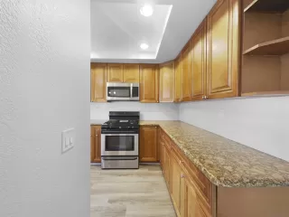 Photo #1: 240010880 Listing