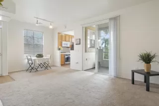 Photo #5: 240010883 Listing