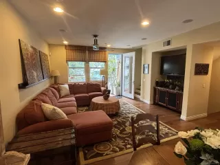 Photo #2: 240010912 Listing