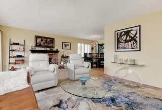 Photo #3: 240010947 Listing 