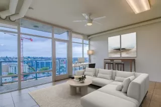 Photo #1: 240010957 Listing