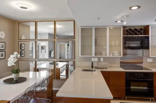 Photo #3: 240010958 Listing