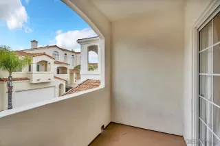 Photo #5: 240010971 Listing 