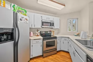 Photo #4: 240010996 Listing